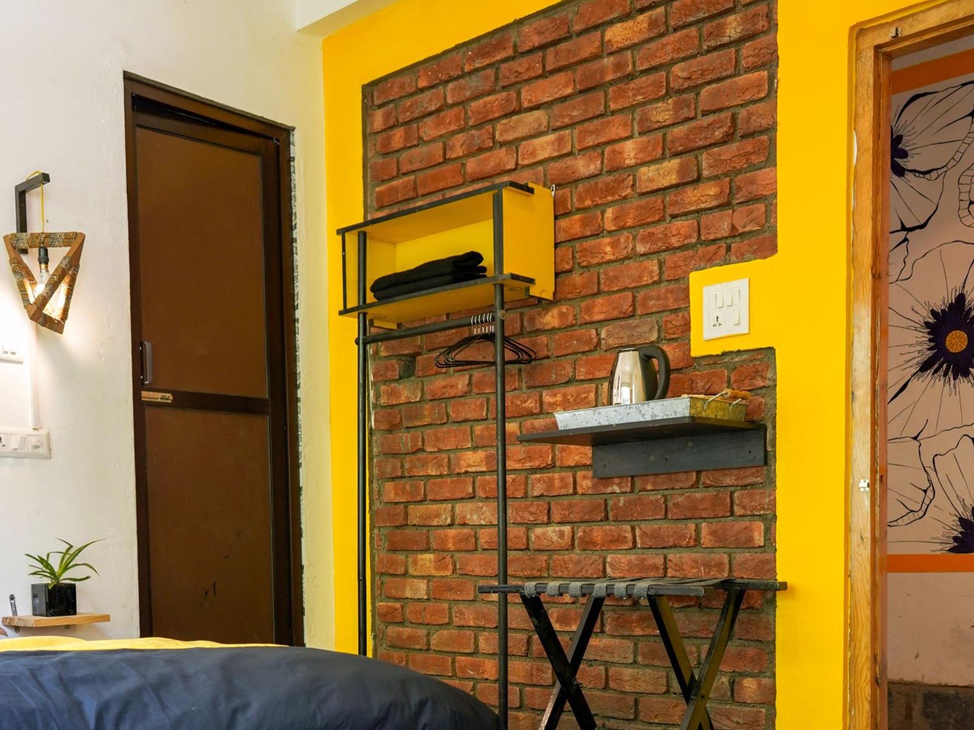 The Hosteller Mcleodganj, Upper Bhagsu McLeod Gandzs Kültér fotó